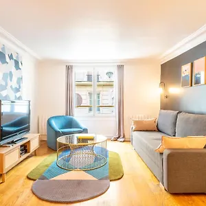 Holidaysinparis - Bourg Tibourg Parijs